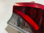 AURIS II LIFT HATCHBACK LAMPA TYLNA PRAWA USZKODZO - obrazek 3