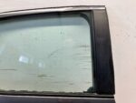COROLLA E21 SEDAN DRZWI TYLNE PRAWE PRAWY TYŁ KOMPLETNE 1G3 - obrazek 2