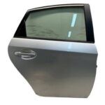 PRIUS III DRZWI TYLNE PRAWY TYŁ KOMPLETNE 1F7 RYSY PRZYTARTE