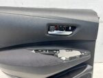 COROLLA E21 SEDAN BOCZEK TAPICERKA DRZWI TYLNYCH LEWY TYŁ MATERIAŁ RYSY - obrazek 3