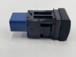 RAV4 V PRZYCISK PRZEŁĄCZNIK OTWIERANIA ELEKTRYCZNEJ KLAPY BAGAŻ 84966-42010 - obrazek 2