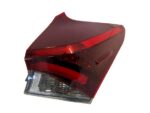 AURIS II LIFT HATCHBACK LAMPA TYLNA PRAWY TYŁ USZKODZONA