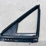 COROLLA CROSS USZCZELKA SZYBY DRZWI PRZEDNICH LEWY PRZÓD 68216-16010