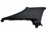 PRIUS IV OSŁONA POSZYCIE SŁUPKA TYLNEGO LEWY TYŁ 62480-47100
