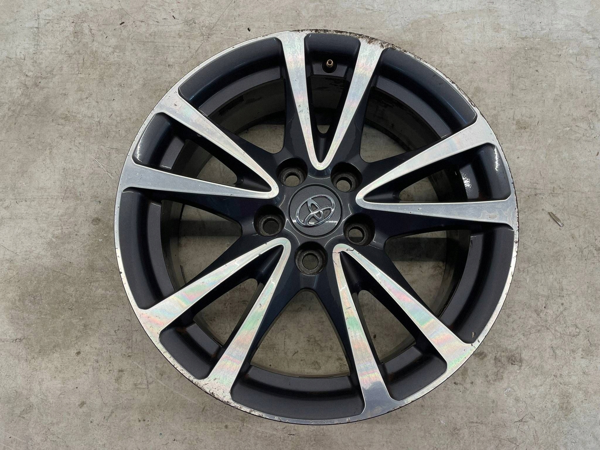 allegro-83cc4d16233a4750371d327f AVENSIS T27 T29 FELGA ALUMINIOWA 17 CALI 7J ET45 5x114,3 **3 - obrazek 1