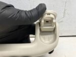 COROLLA E21 RĄCZKA PODSUFITKI PRZEDNIA PRZÓD PRAWA LEWA BEŻOWA RYSY !!! - obrazek 6