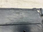 COROLLA E21 SEDAN KOMBI OSŁONA PODWOZIA LEWA PLASTIK 58166-02230 USZK. - obrazek 4