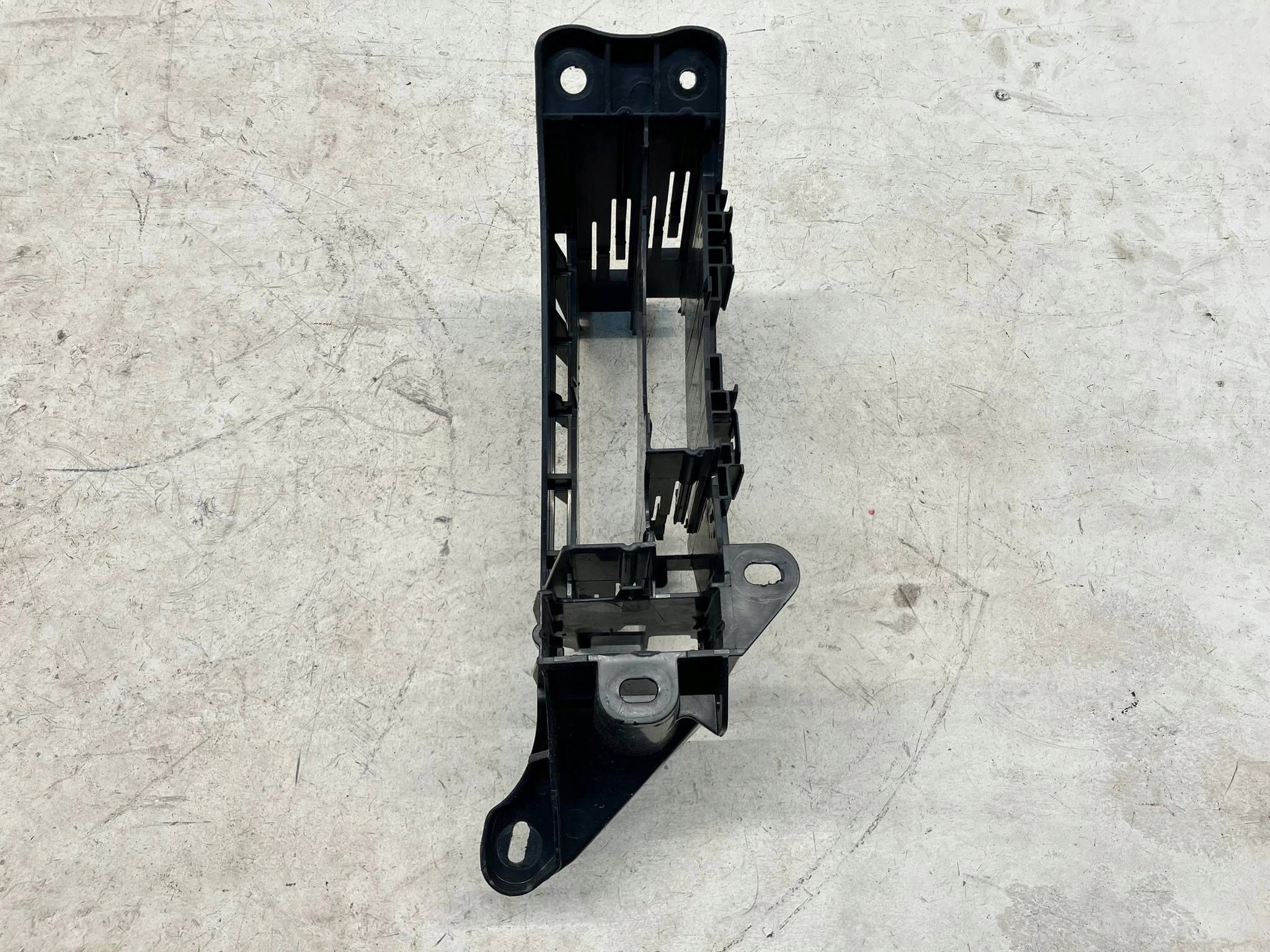 allegro-89e3370e59172a75405e9b47 COROLLA E21 KASETA MOCOWANIE UCHWYT MODUŁU ZA SCHOWKIEM 82877-F4010 - obrazek 1
