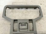 RAV4 V RAMKA LAMPKI PODSUFITKI PANORAMA SZARA 8A691-170G - obrazek 3