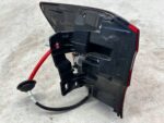 COROLLA E21 LIFT KOMBI LAMPA TYLNA PRAWA PRAWY TYŁ ŻARÓWKI KOMPLETNA - obrazek 3