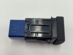 RAV4 V PRZYCISK PRZEŁĄCZNIK OTWIERANIA ELEKTRYCZNEJ KLAPY BAGAŻ 84966-42010 - obrazek 3
