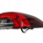 COROLLA E21 SEDAN LAMPA TYLNA PRAWA PRAWY TYŁ KOMPLETNA ZWYKŁA