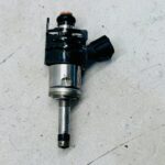 COROLLA E21 LIFT CROSS 2.0 HYBRYDA WTRYSKIWACZ PALIWA 23250-F2050 (5)