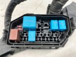 PRIUS IV PUSZKA SKRZYNKA BEZPIECZNIKÓW KOMPETNA MAŁA - obrazek 3