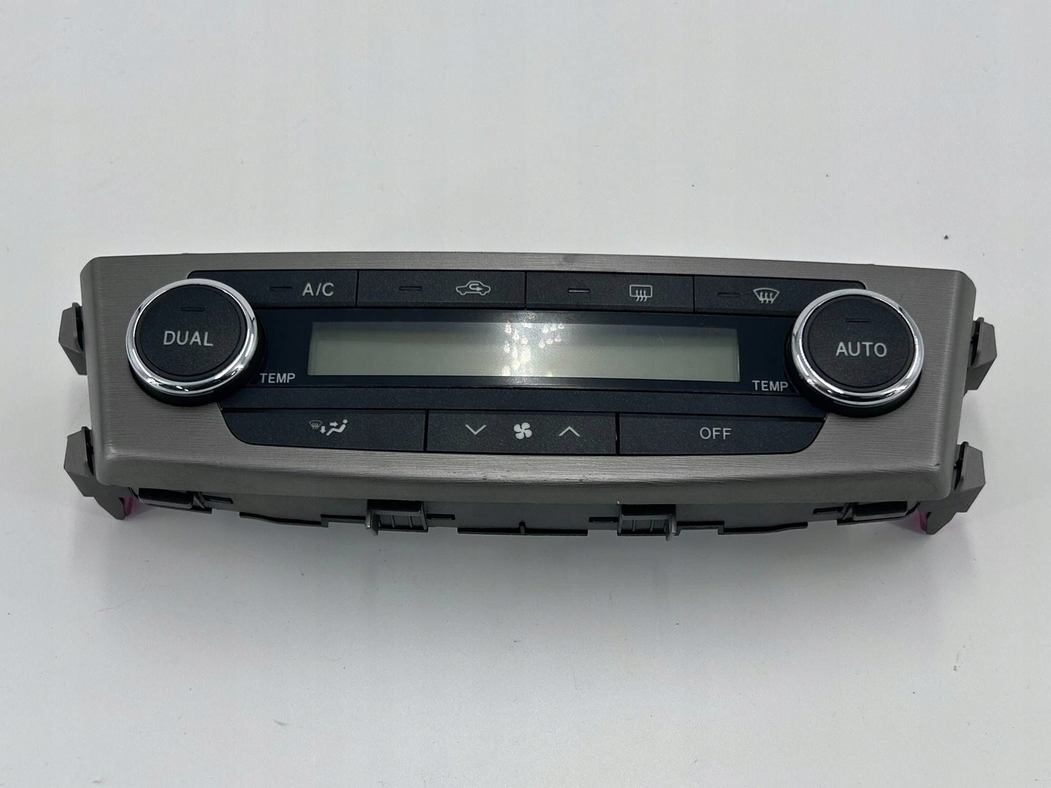 allegro-982d7910683ed12b667f7e48 AVENSIS T27 PANEL STEROWANIA KLIMATYZACJI 55900-05470 UK - obrazek 1