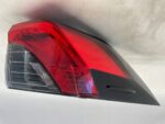 RAV4 V LAMPA TYLNA PRAWA PRAWY TYŁ KOMPLETNA BEZ ZAŚLEPKI