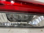 AURIS II LIFT HATCHBACK LAMPA TYLNA LEWY TYŁ W KLAPE - obrazek 3
