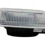 AVENSIS T27 LAMPKA OŚWIETLENIA WNĘTRZA BAGAŻNIKA 81330-02060