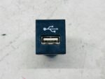 COROLLA CROSS GNIAZDO ZŁĄCZE USB