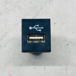 COROLLA CROSS GNIAZDO ZŁĄCZE USB