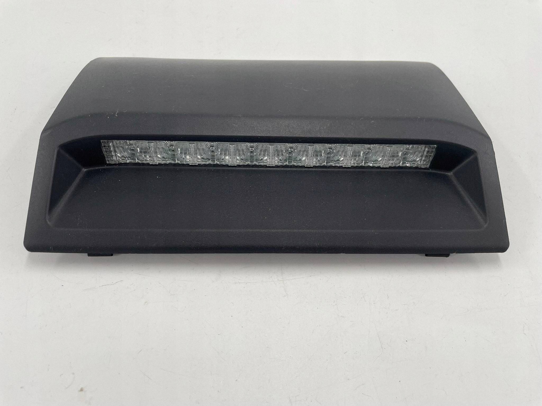 allegro-aa4f9b9e9cf0456510818c4f COROLLA E21 SEDAN TRZECIE ŚWIATŁO STOPU TYLNE ŚRODKOWE - obrazek 1