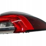 COROLLA E21 SEDAN LAMPA TYLNA PRAWA PRAWY TYŁ ZWYKŁA RYSA !!!