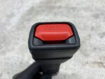 COROLLA E21 SPINKA KLAMRA FOTELA PASAŻERA PRAWA PRZEDNIA PRAWY PRZÓD - obrazek 4