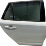 COROLLA E21 KOMBI DRZWI TYLNE PRAWE PRAWY TYŁ KOMPLETNE 089 2PU
