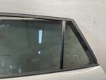 COROLLA E21 KOMBI DRZWI TYLNE LEWE LEWY TYŁ KOMPLETNE CIEMNA SZYBA 089 2PU - obrazek 3