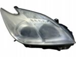 PRIUS III LIFT LAMPA PRZEDNIA PRAWY PRZÓD SREBRNA ANGLIK UK