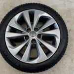 AURIS II KOŁO FELGA ALUMINIOWA OPONA CZUJNIK CIŚNIENIA 225/45R17 17 CALI 7J