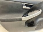 PRIUS III LIFT BOCZEK TAPICERKA DRZWI PRZEDNICH LEWY PRZÓD JBL - obrazek 4