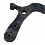AVENSIS T27 WAHACZ PRZEDNI PRAWY PRZÓD