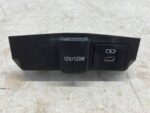 COROLLA E21 OSŁONA ZAŚLEPKA GNIAZDO ZAPALNICZKI USB TYP-C - obrazek 2