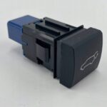 RAV4 V PRZYCISK PRZEŁĄCZNIK OTWIERANIA ELEKTRYCZNEJ KLAPY BAGAŻ 84966-42010