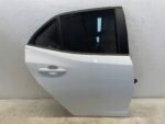 COROLLA E21 HATCHBACK DRZWI TYLNE PRAWE PRAWY TYŁ KOMPLETNE 040 HB