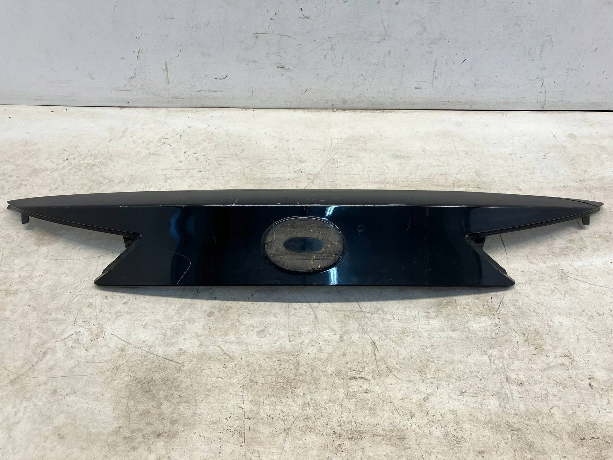 allegro-d67cfced6e4f080686994f29 AURIS II LIFT KOMBI OSŁONA BLENDA KLAPY TYLNEJ POKRYWY BAGAŻNIKA DO LAKIERU - obrazek 1