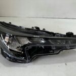 COROLLA E21 KOMBI HATCHBACK LAMPA PRZEDNIA PRAWA PRAWY PRZÓD BEZ SOCZEWKI