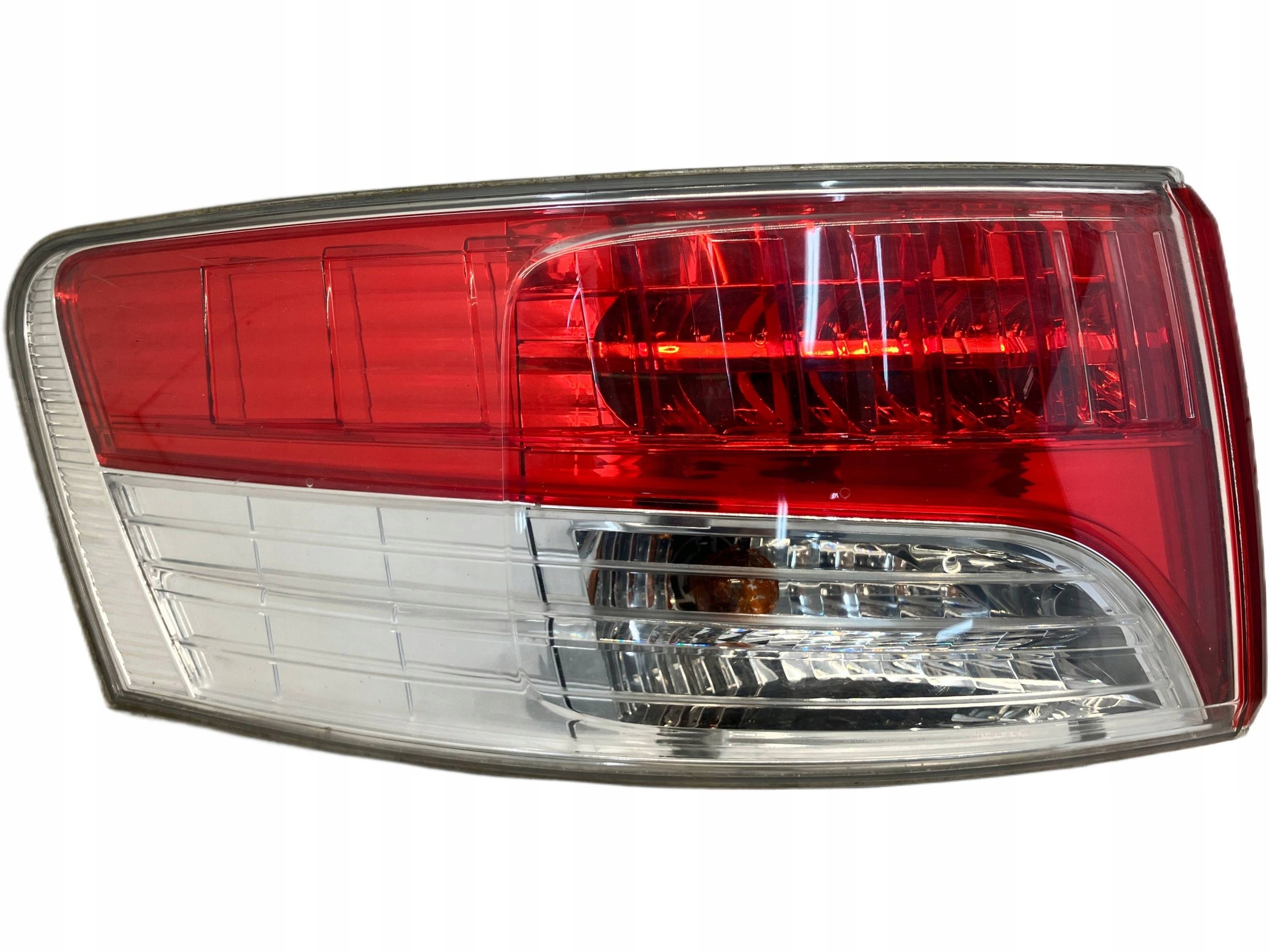 allegro-d97263cbcf80d13892cf553e AVENSIS T27 SEDAN LAMPA TYLNA LEWA LEWY TYŁ - obrazek 1