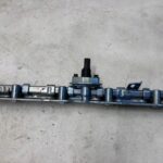 COROLLA E21 LIFT CROSS 2.0 HYBRYDA LISTWA WTRYSKOWA CZUJNIK 89458-33030