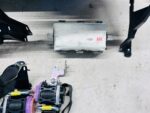 COROLLA E21 KOMBI DESKA KONSOLA AIRBAG KURTYNY PASY PODSUFITKA CZARNA NITKA - obrazek 9