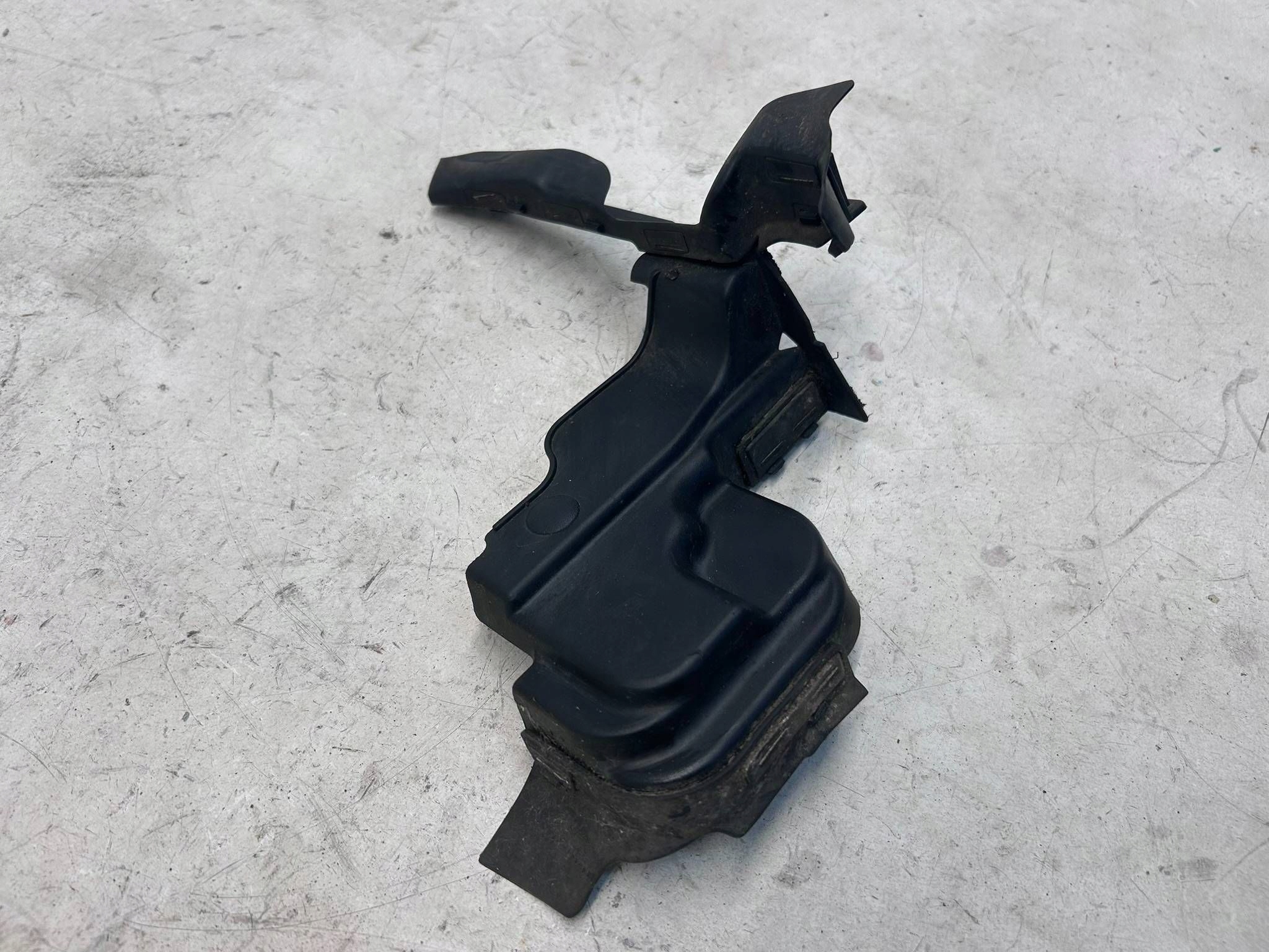 allegro-dd1ec2643b34ddca817a881e AURIS II ZAKOŃCZENIE ZAŚLPKA OSŁONA PODSZYBIA PRAWE PLASTIK 53825-02041 - obrazek 1