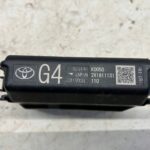 YARIS IV HYBRYDA MODUŁ STEROWNIK PUSZKI BEZPIECZNIKÓW G4 82644-K0050 - obrazek 4