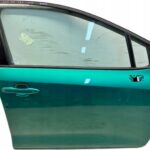 COROLLA E21 SEDAN KOMBI HB DRZWI PRZEDNIE PRAWE PRAWY PRZÓD M28 6P5 WGNIOT