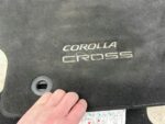 COROLLA CROSS ZESTAW DYWANIKÓW SAMOCHODOWYCH WELUROWYCH KOMPLET PW210-16001 - obrazek 8