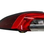 COROLLA E21 SEDAN LAMPA TYLNA LEWA LEWY TYŁ ZWYKŁA RYSA !!!