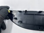 COROLLA E21 PRZYCISK PRZEŁĄCZNIK SZYBY DRZWI PRZEDNICH PRAWY PRZÓD - obrazek 4