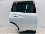 COROLLA CROSS DRZWI TYLNE PRAWY TYŁ KOMPLETNE 089