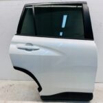 COROLLA CROSS DRZWI TYLNE PRAWY TYŁ KOMPLETNE 089