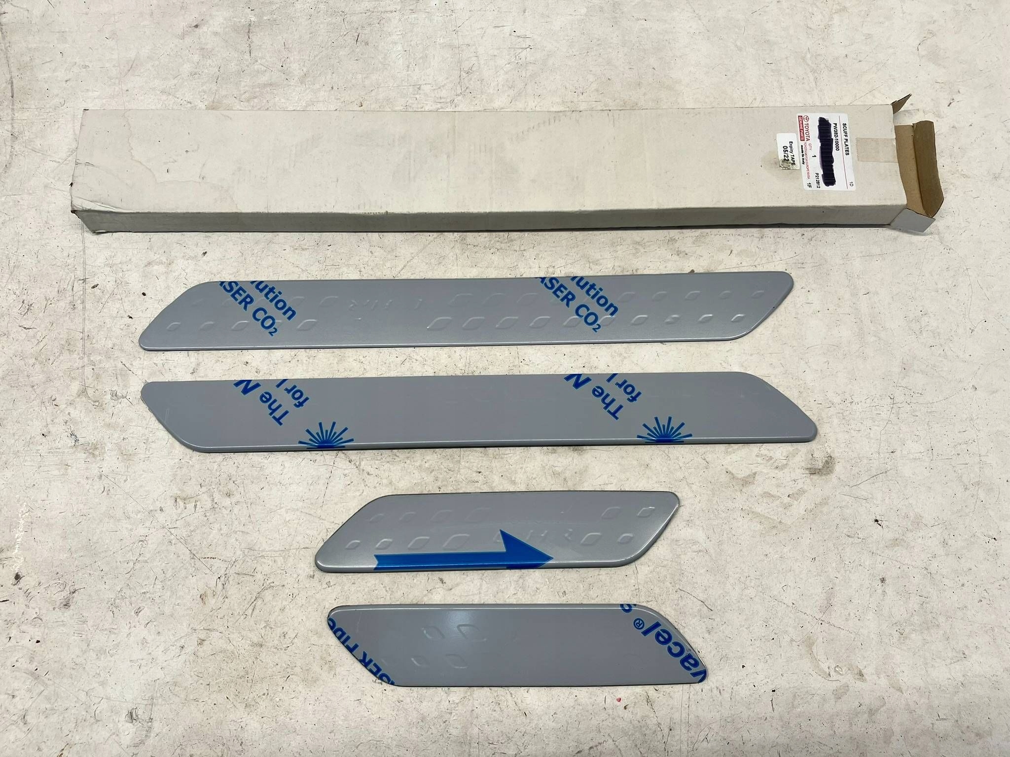 allegro-f7ce551c656a6e71ee7687d7 CHR C-HR I OSŁONA LISTWA NAKŁADKA NA PRÓG CHROM KOMPLET PW382-10000 - obrazek 1